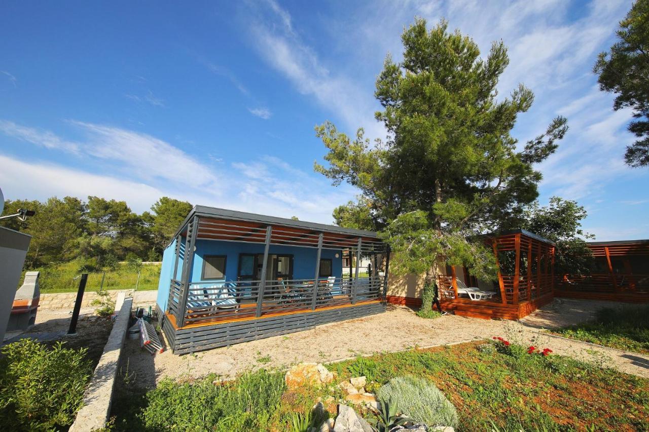 Mobile Home Safir Biograd Na Moru Exteriör bild